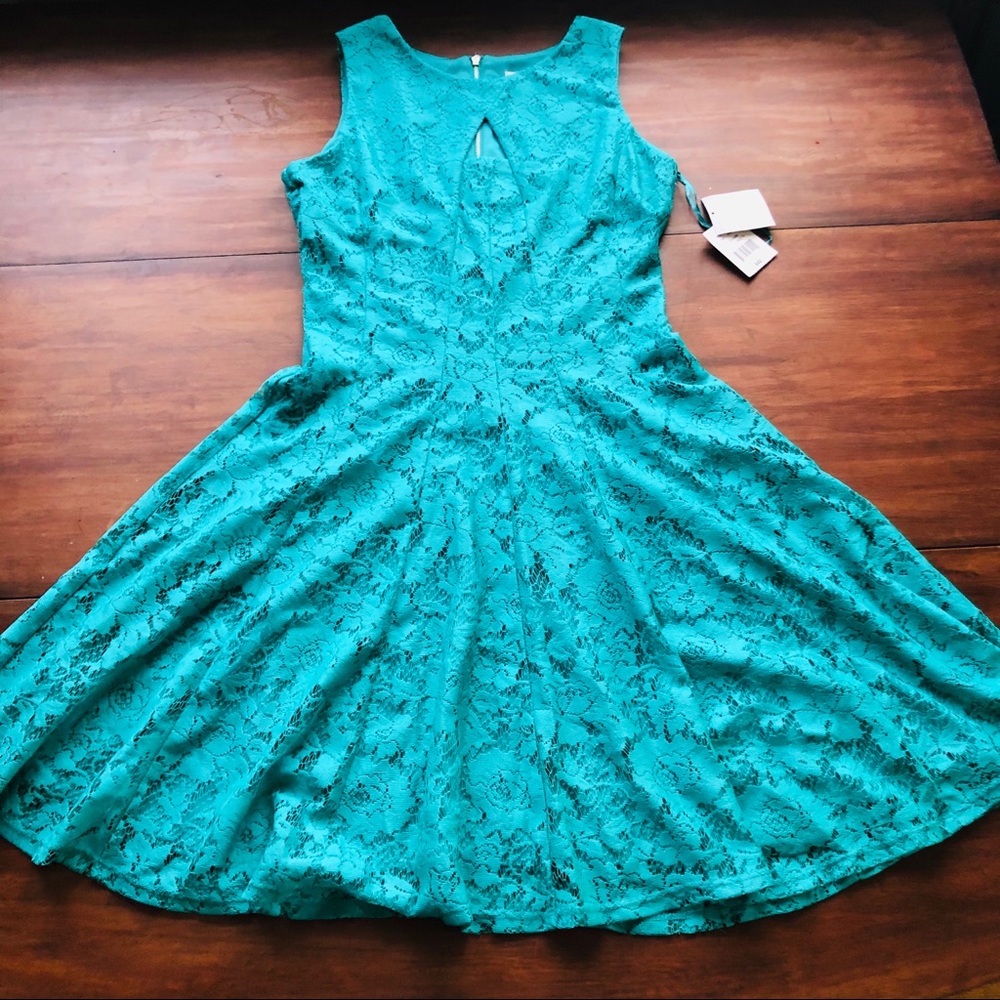 NEW WITH TAGS! Danny and Nicole Dress - Size 4